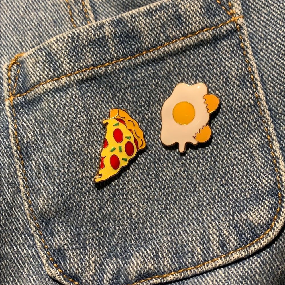 Cracked egg and pizza pins
